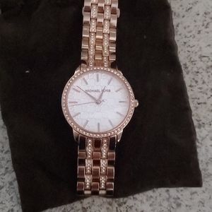 Michael kors rose gold watch